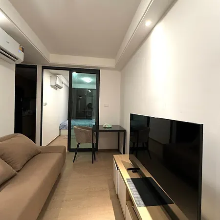 Regal 40 Srinakarin Apartment